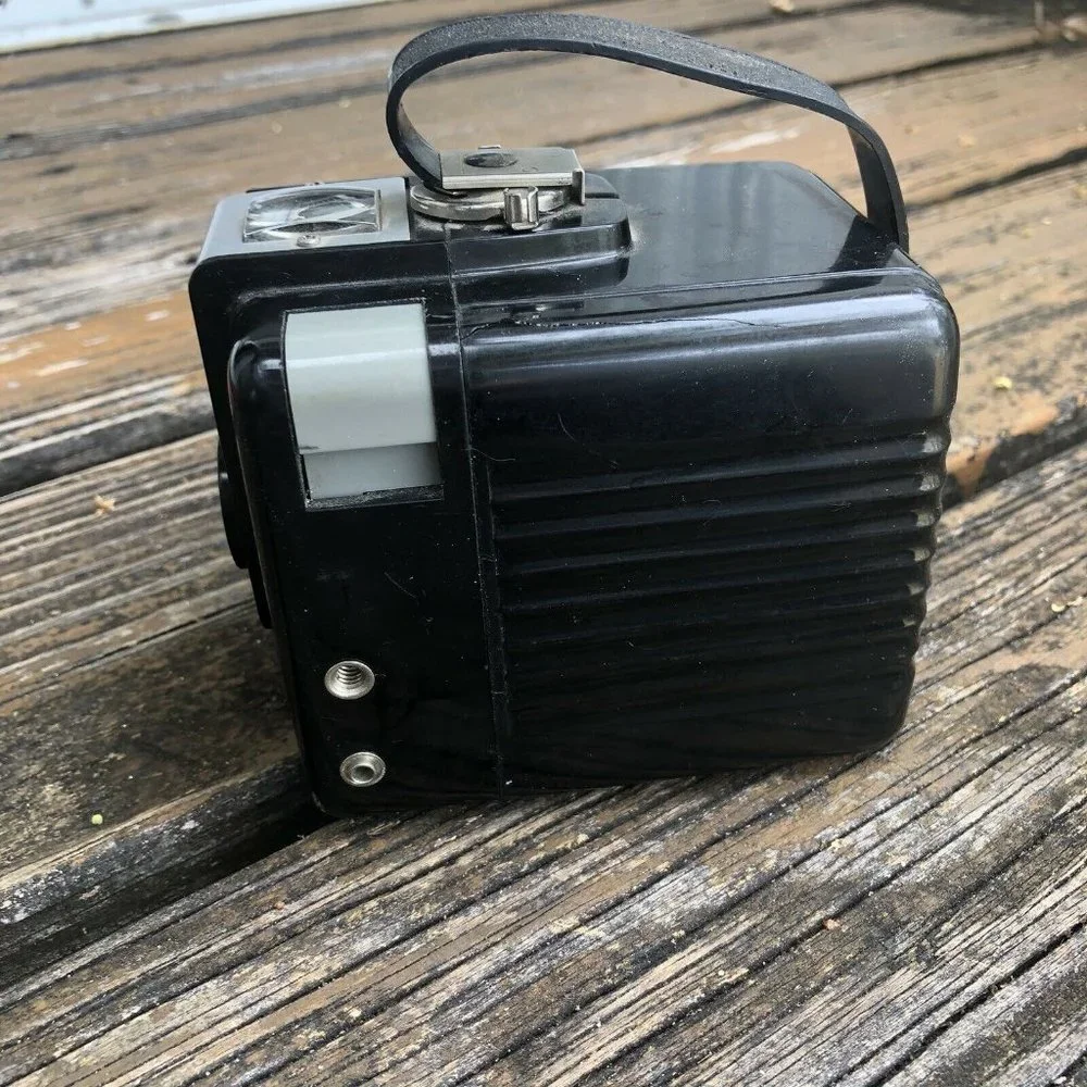 Kodak Brownie Hawkeye Camera Flash Model Black Silver Bakelite Vintage 50s